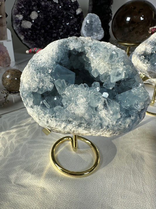 Celestite cluster