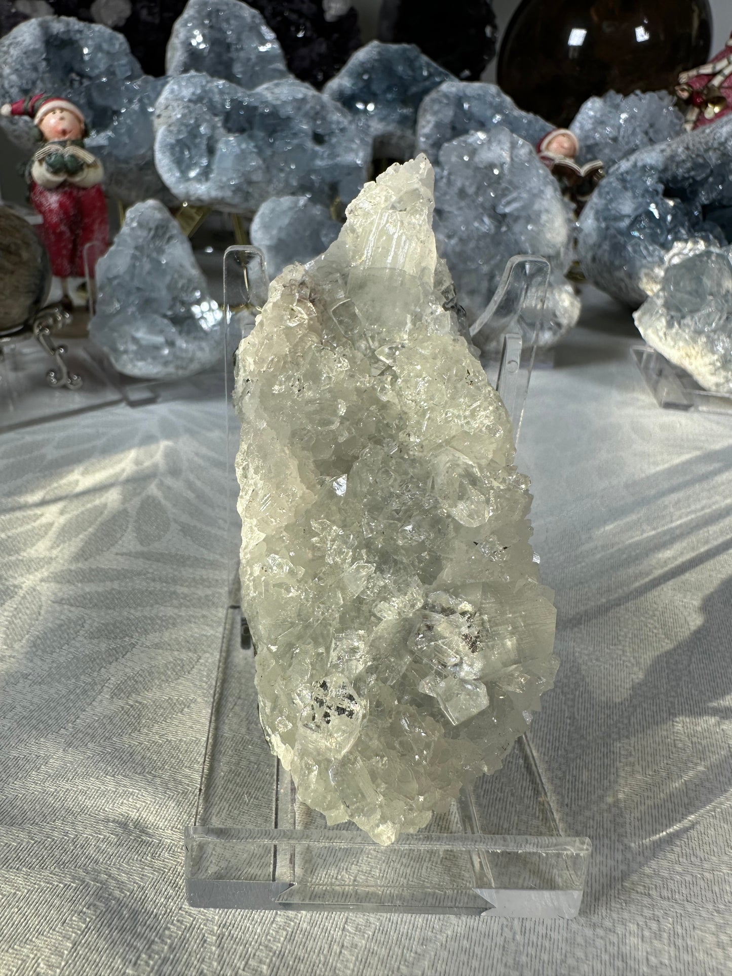 Apophyllite cluster