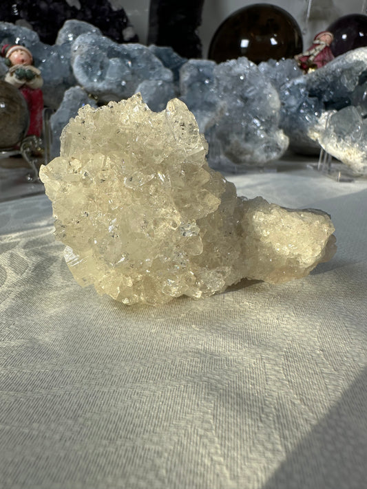 Diamond apophyllite